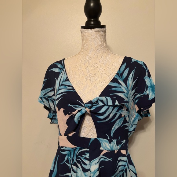 Tropical Leaf Print Shorts Romper or swim suit cover - Picture 2 of 8